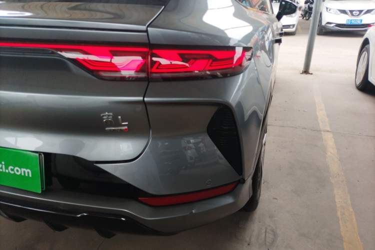 Used BYD Song L EV 2025 Intelligent Driving Version 662 km LiDAR Excellence Edition Right Rear Taillight