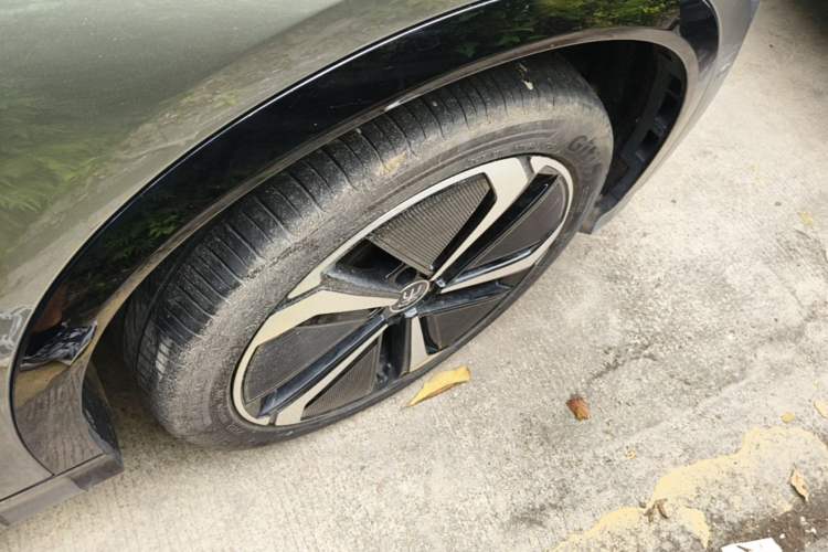 Used BYD Song L EV 2025 Intelligent Driving Version 662 km LiDAR Excellence Edition Right Rear Wheel Hub