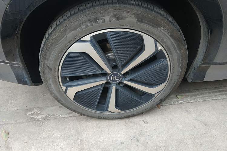 Used BYD Song L EV 2025 Intelligent Driving Version 662 km LiDAR Excellence Edition Right Rear Wheel Hub