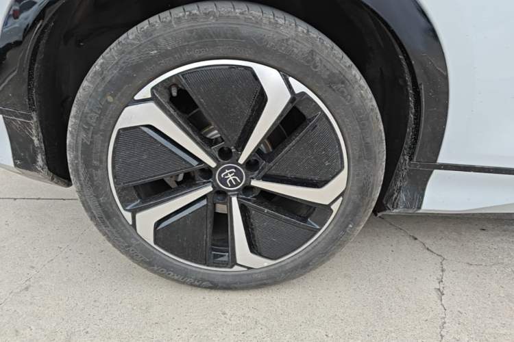 Used BYD Song L EV 2025 662 km Ultra-Range Version Right Rear Wheel Hub