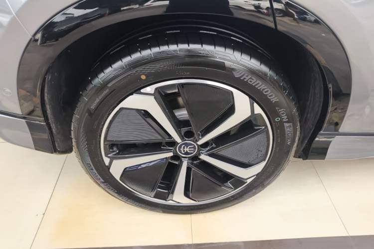 Used BYD Song L EV 2025 662 km Advanced Intelligent Driving Version Right Rear Wheel Hub