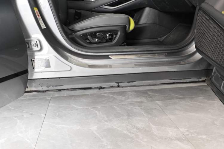 Used BYD Song L EV 2025 Intelligent Driving Version 602 km Range LiDAR-equipped All-Wheel-Drive Type Right Side Sill