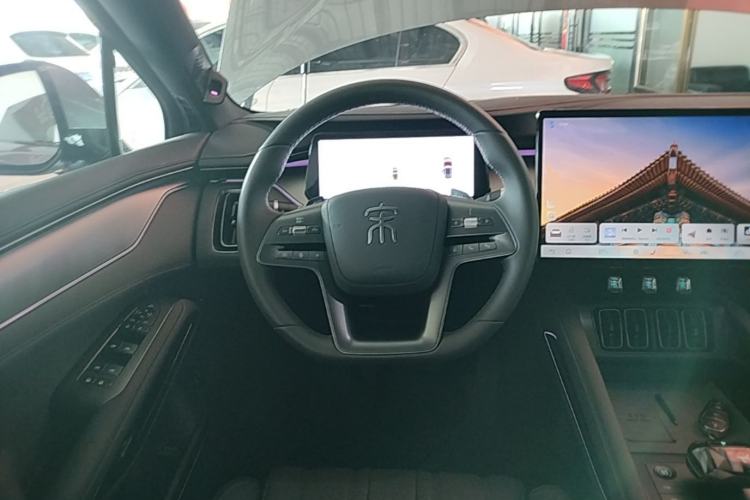 Used BYD Song L EV 2025 Intelligent Driving Version 662 km LiDAR Excellence Edition Steering Wheel
