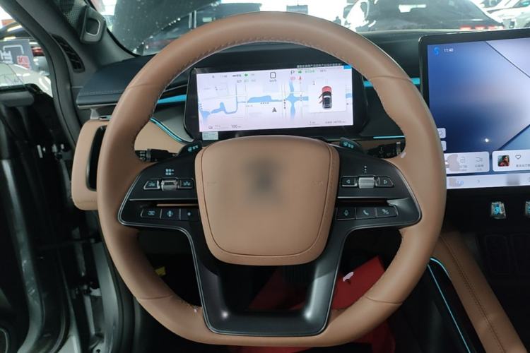 Used BYD Song L EV 2025 Intelligent Driving Version 662 km LiDAR Excellence Edition Steering Wheel