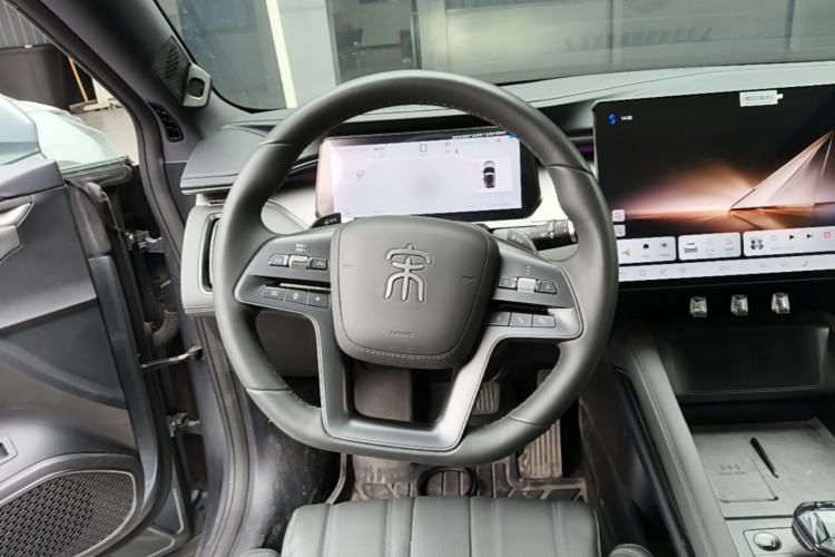 Used BYD Song L EV 2025 Intelligent Driving Version 662 km LiDAR Excellence Edition Steering Wheel