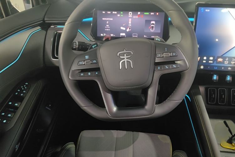 Used BYD Song L EV 2025 Intelligent Driving Version 602 km Range LiDAR-equipped All-Wheel-Drive Type Steering Wheel