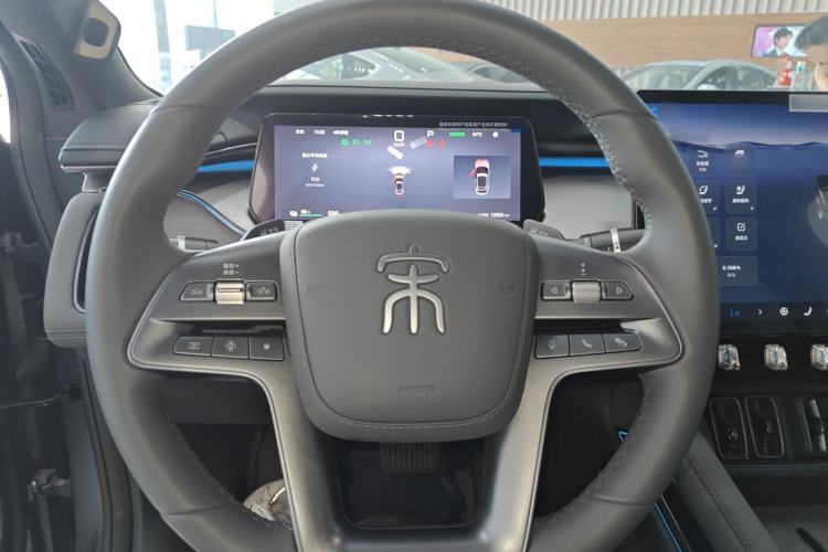 Used BYD Song L EV 2025 Intelligent Driving Version 662 km LiDAR Excellence Edition Steering Wheel