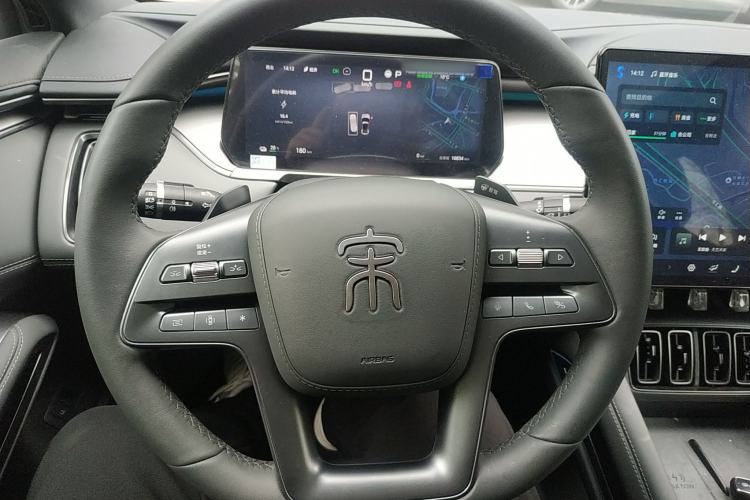 Used BYD Song L EV 2025 Intelligent Driving Version 662 km LiDAR Excellence Edition Steering Wheel
