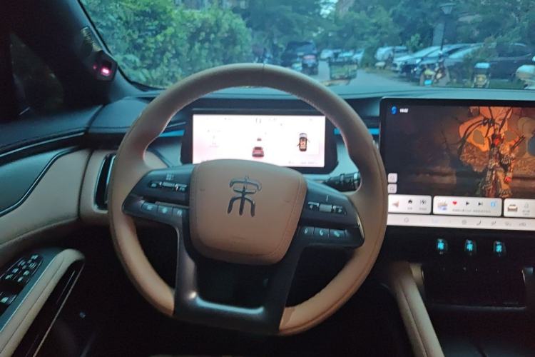 Used BYD Song L EV 2025 550 km Excellence Version Steering Wheel