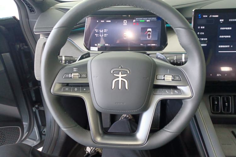 Used BYD Song L EV 2025 Intelligent Driving Version 602 km Range LiDAR-equipped All-Wheel-Drive Type Steering Wheel