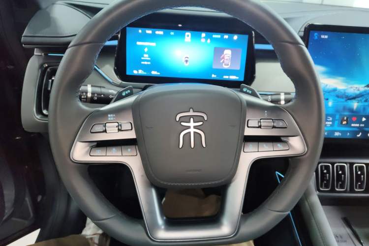 Used BYD Song L EV 2025 Intelligent Driving Version 662 km LiDAR Excellence Edition Steering Wheel