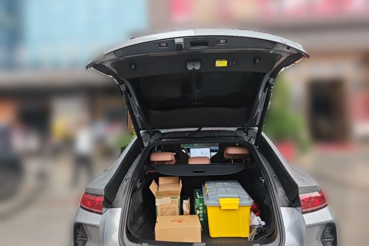 Used BYD Song L EV 2025 Intelligent Driving Version 662 km LiDAR Excellence Edition Trunk