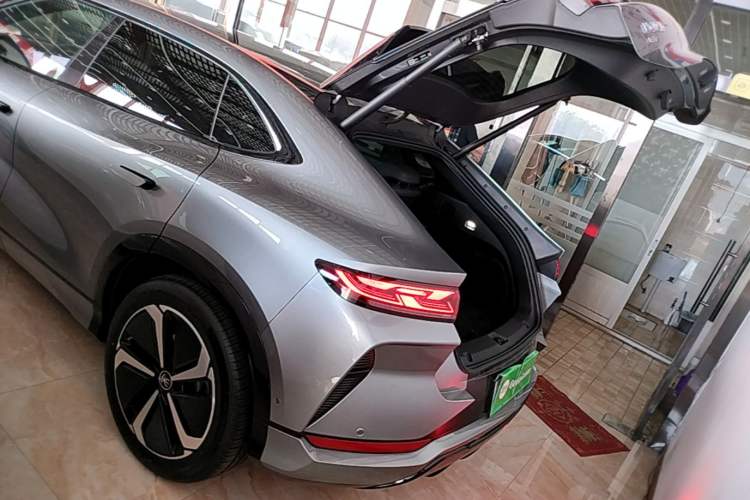 Used BYD Song L EV 2025 Intelligent Driving Version 662 km LiDAR Excellence Edition Trunk