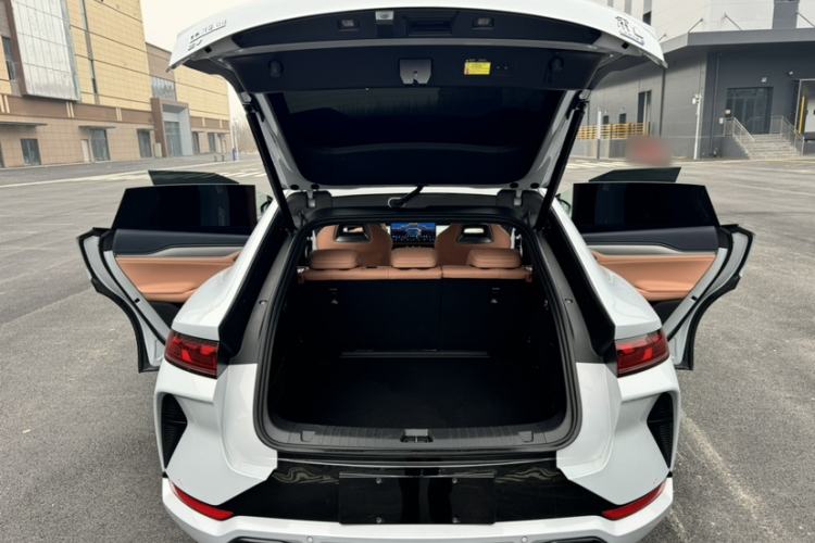 Used BYD Song L EV 2025 Intelligent Driving Version 550 km Excellence Edition Trunk