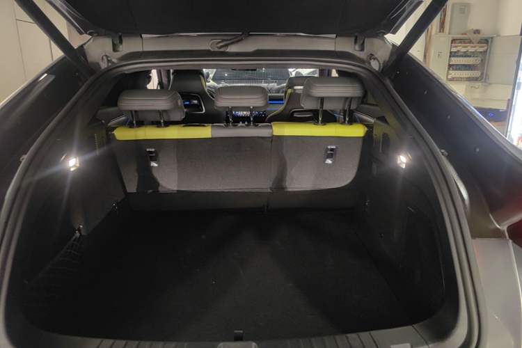 Used BYD Song L EV 2025 Intelligent Driving Version 602 km Range LiDAR-equipped All-Wheel-Drive Type Trunk