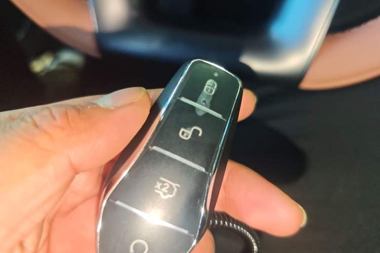 Used BYD Song L EV 2025 550 km Excellence Version Vehicle Key