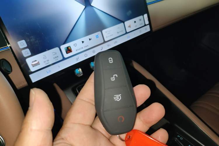 Used BYD Song L EV 2025 Intelligent Driving Version 662 km LiDAR Excellence Edition Vehicle Key