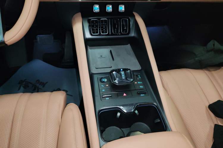 Used BYD Song L EV 2025 550 km Excellence Version Gear Lever