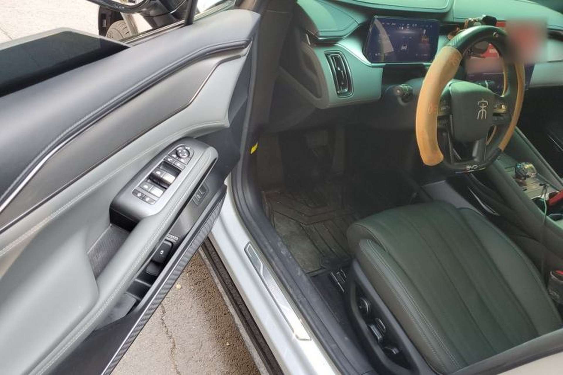 Used BYD Song L EV 2025 550 km Excellence Version Driver Seat