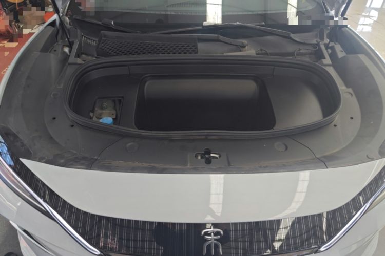 Used BYD Song L EV 2025 Intelligent Driving Version 662 km LiDAR Excellence Edition Engine Bay