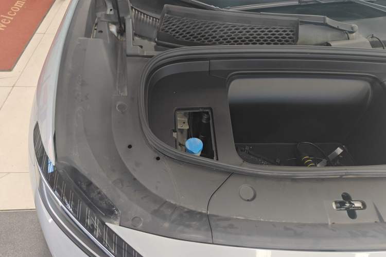 Used BYD Song L EV 2025 Intelligent Driving Version 662 km LiDAR Excellence Edition Engine Bay Right