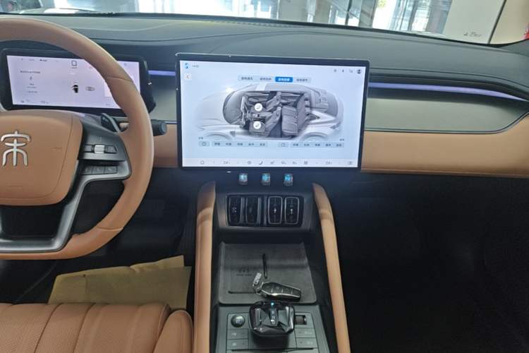 Used BYD Song L EV 2025 Intelligent Driving Version 662 km LiDAR Excellence Edition Audio And AC Panel