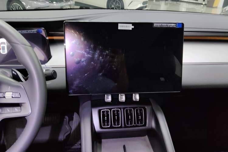 Used BYD Song L EV 2025 Intelligent Driving Version 662 km LiDAR Excellence Edition Audio And AC Panel