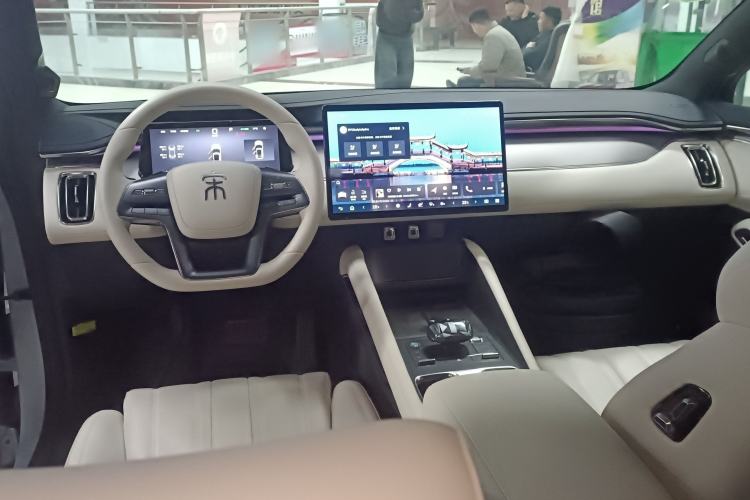 Used BYD Song L EV 2025 662 km Advanced Intelligent Driving Version Center Console