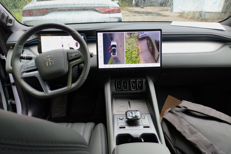 Used BYD Song L EV 2025 Intelligent Driving Version 662 km LiDAR Excellence Edition Center Console