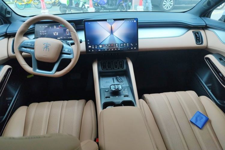 Used BYD Song L EV 2025 Intelligent Driving Version 662 km LiDAR Excellence Edition Center Console