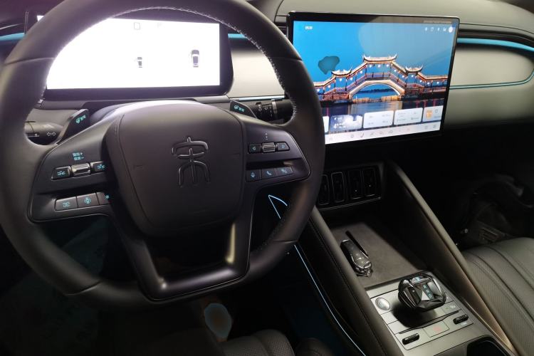 Used BYD Song L EV 2025 Intelligent Driving Version 662 km LiDAR Excellence Edition Center Console