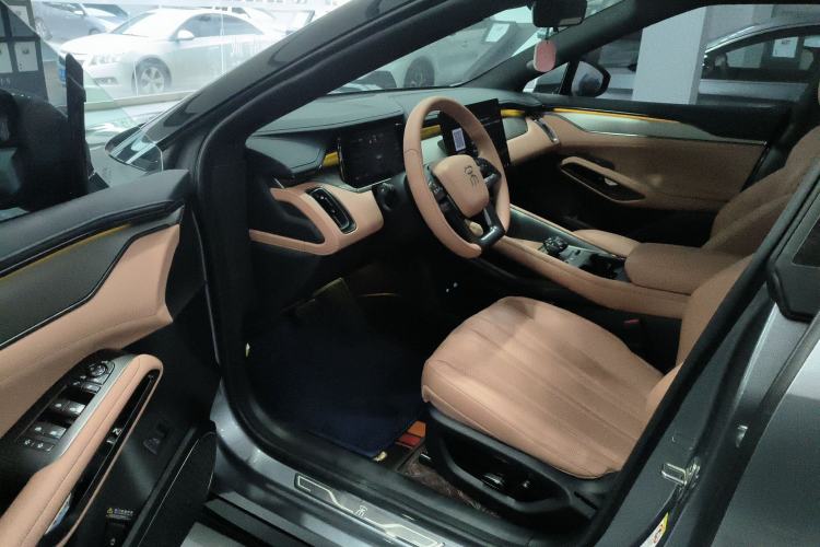 Used BYD Song L EV 2025 662 km Ultra-Range Version Driver Seat