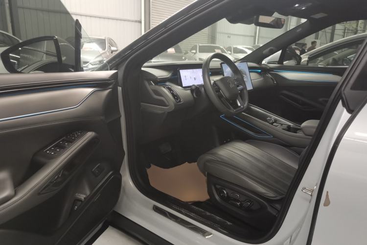 Used BYD Song L EV 2025 Intelligent Driving Version 662 km LiDAR Excellence Edition Driver Seat