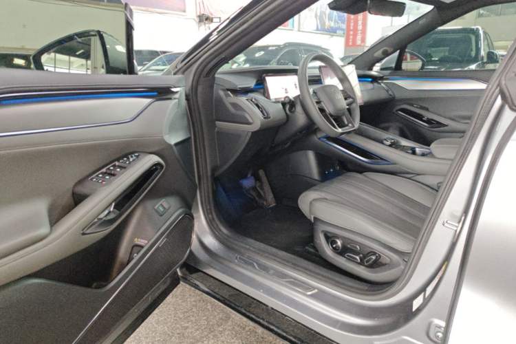 Used BYD Song L EV 2025 550 km Excellence Version Driver Seat
