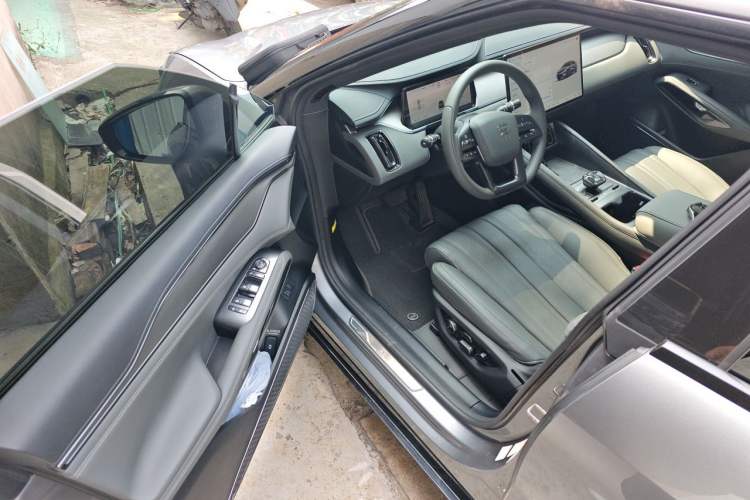 Used BYD Song L EV 2025 550 km Excellence Version Driver Seat