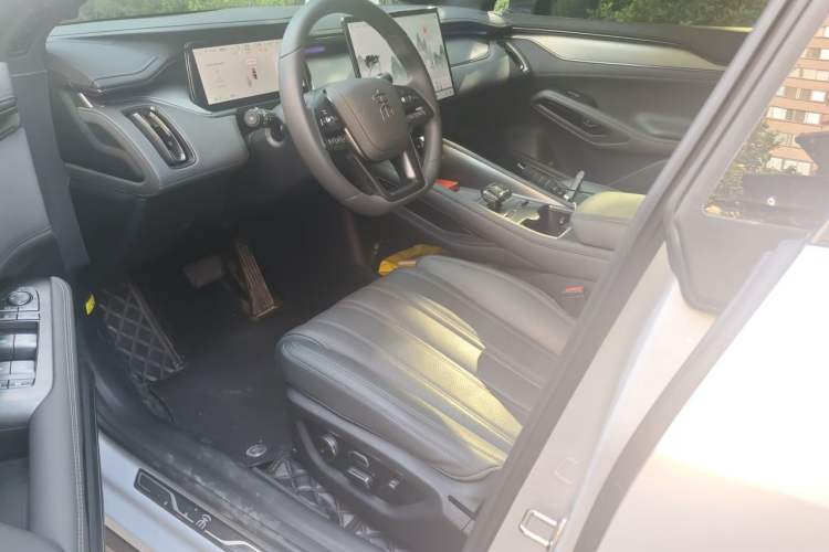 Used BYD Song L EV 2025 Intelligent Driving Version 662 km LiDAR Excellence Edition Driver Seat