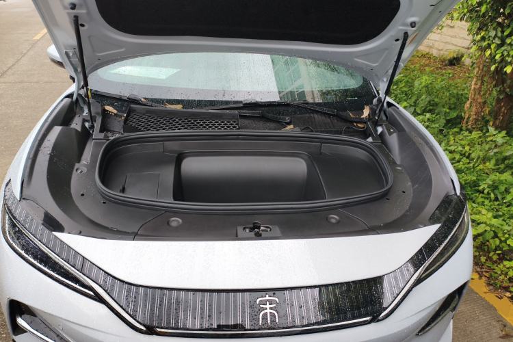 Used BYD Song L EV 2025 Intelligent Driving Version 662 km LiDAR Excellence Edition Engine Bay