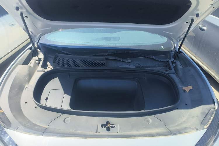 Used BYD Song L EV 2025 Intelligent Driving Version 662 km LiDAR Excellence Edition Engine Bay