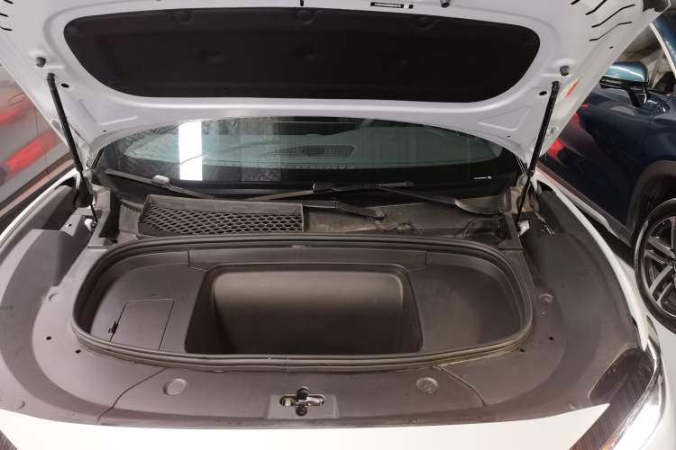 Used BYD Song L EV 2025 Intelligent Driving Version 662 km LiDAR Excellence Edition Engine Bay