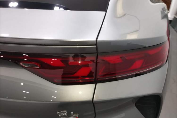 Used BYD Song L EV 2025 Intelligent Driving Version 662 km LiDAR Excellence Edition Exterior 3