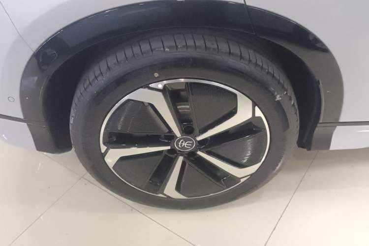 Used BYD Song L EV 2025 662 km Advanced Intelligent Driving Version Exterior 5