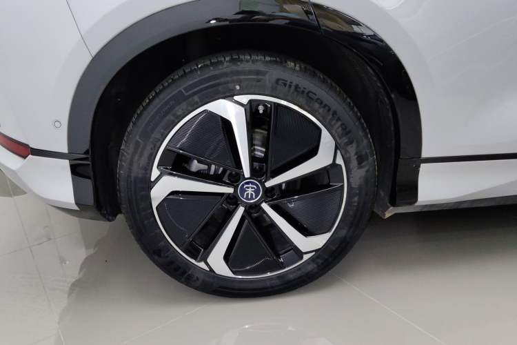 Used BYD Song L EV 2025 Intelligent Driving Version 662 km LiDAR Excellence Edition Exterior 5