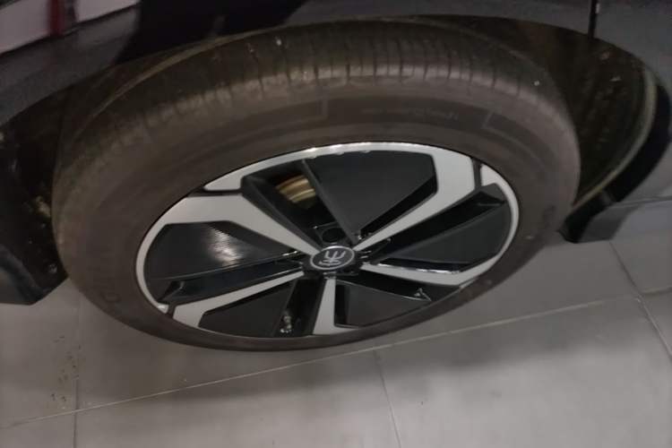 Used BYD Song L EV 2025 662 km Advanced Intelligent Driving Version Exterior 5