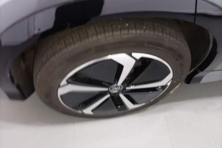 Used BYD Song L EV 2025 Intelligent Driving Version 662 km LiDAR Excellence Edition Exterior 5