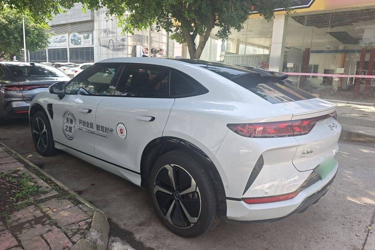 Used BYD Song L EV 2025 Intelligent Driving Version 662 km LiDAR Excellence Edition Exterior 5