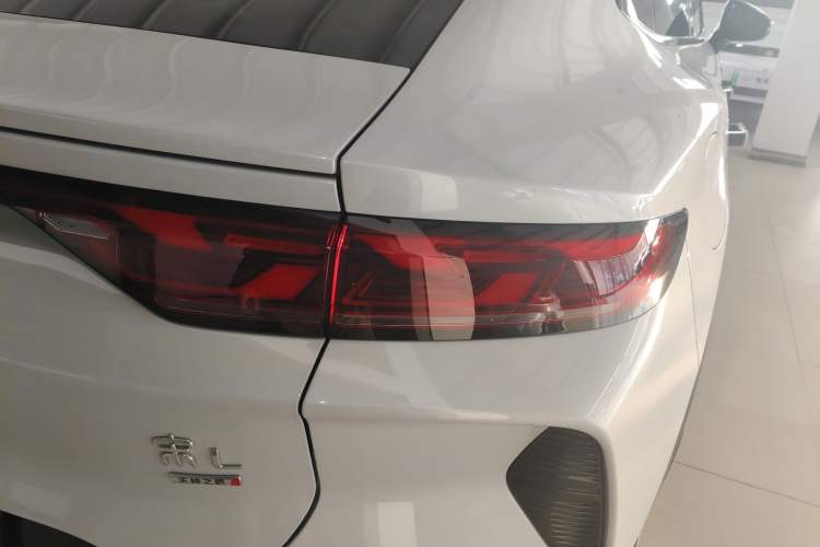 Used BYD Song L EV 2025 Intelligent Driving Version 662 km LiDAR Excellence Edition Exterior 6