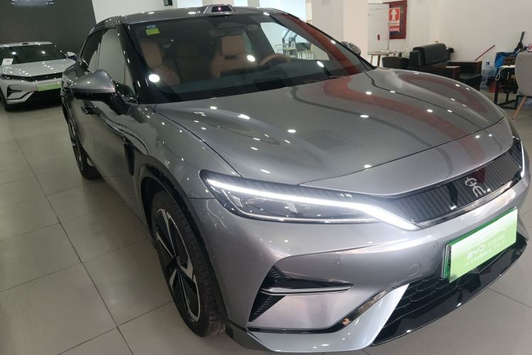 Used BYD Song L EV 2025 Intelligent Driving Version 662 km LiDAR Excellence Edition Front Right 45 Deg