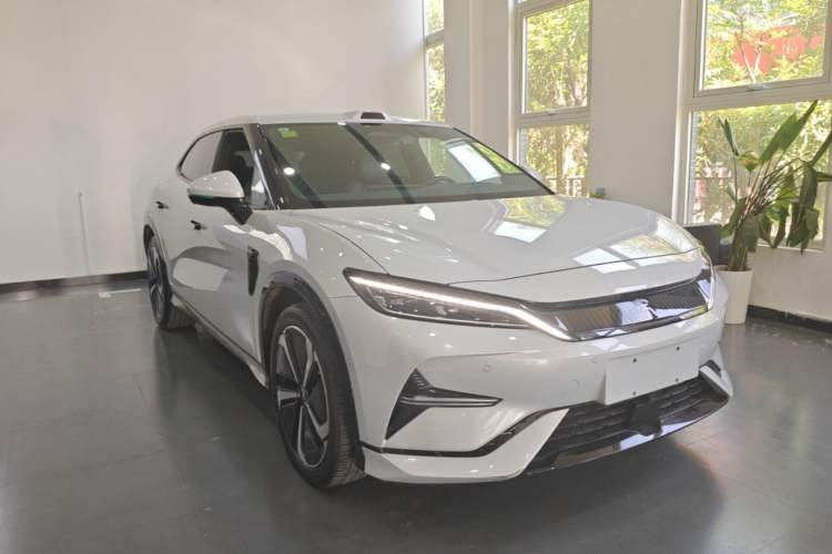 Used BYD Song L EV 2025 Intelligent Driving Version 662 km LiDAR Excellence Edition Front Right 45 Deg