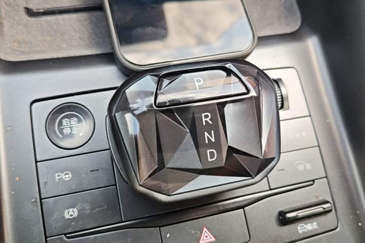 Used BYD Song L EV 2025 Intelligent Driving Version 662 km LiDAR Excellence Edition Gear Lever