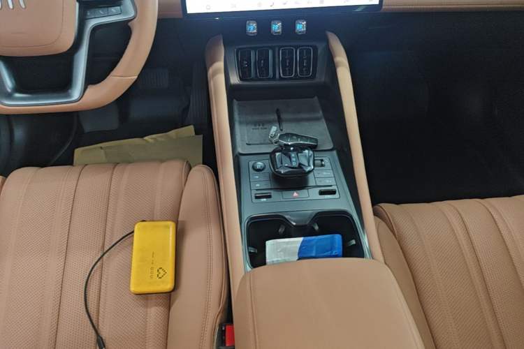 Used BYD Song L EV 2025 Intelligent Driving Version 662 km LiDAR Excellence Edition Gear Lever